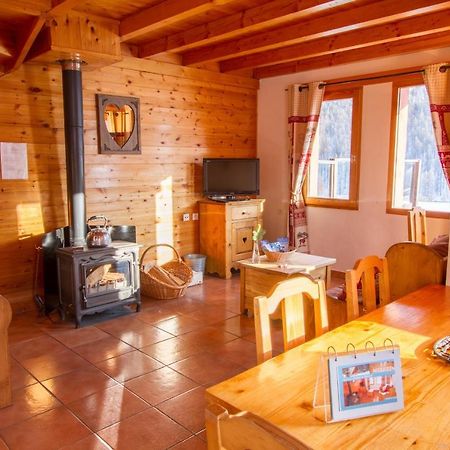 Chalet Le Mélézin hameau des Chazals Nevache Hautes Alpes Buitenkant foto