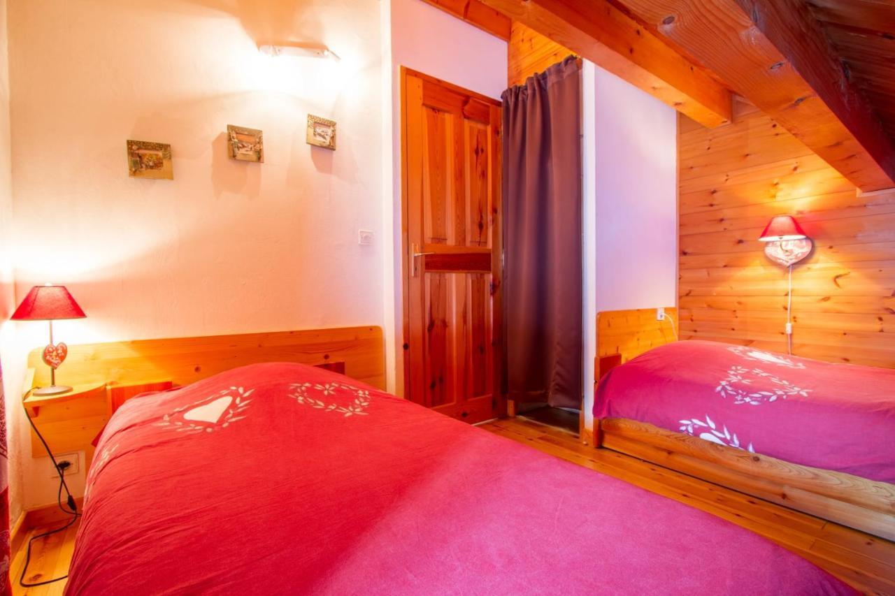 Chalet Le Mélézin hameau des Chazals Nevache Hautes Alpes Buitenkant foto
