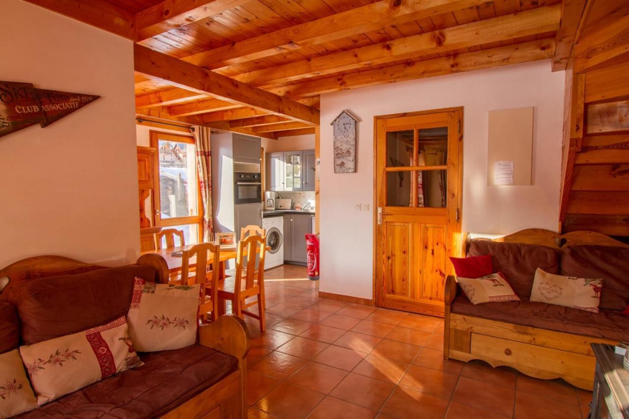 Chalet Le Mélézin hameau des Chazals Nevache Hautes Alpes Buitenkant foto
