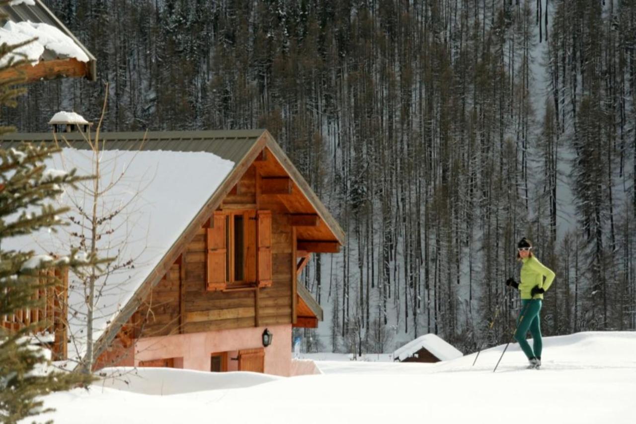 Chalet Le Mélézin hameau des Chazals Nevache Hautes Alpes Buitenkant foto