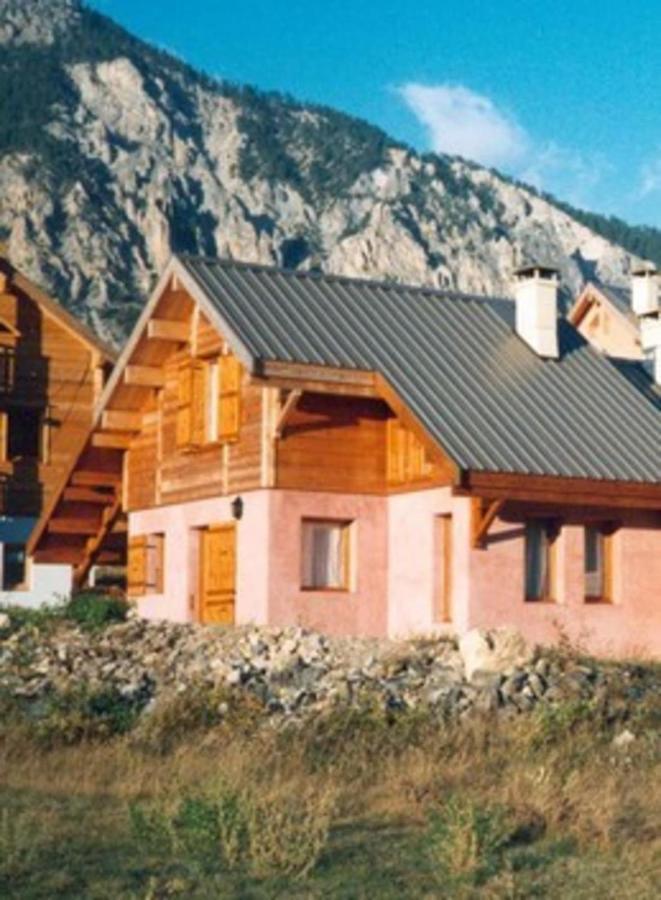 Chalet Le Mélézin hameau des Chazals Nevache Hautes Alpes Buitenkant foto