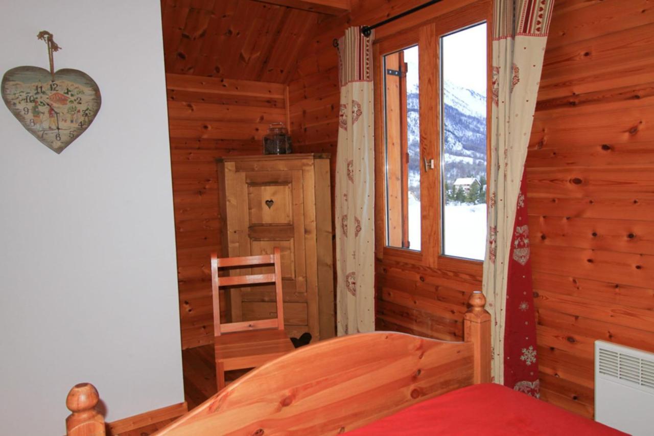Chalet Le Mélézin hameau des Chazals Nevache Hautes Alpes Buitenkant foto